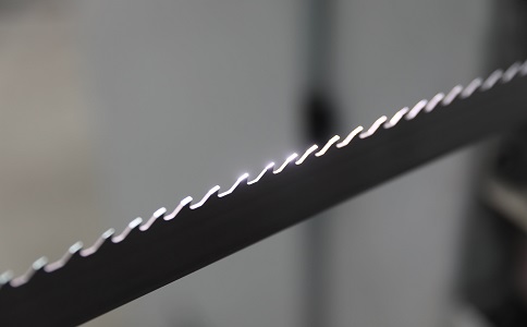 汉中双金属带锯条产生切削噪音的原因具体有哪些？